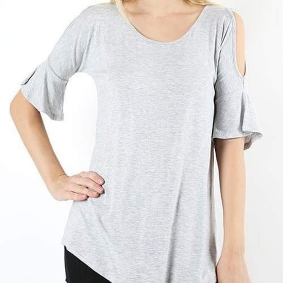 Cold shoulder Top - Picture 3 of 4